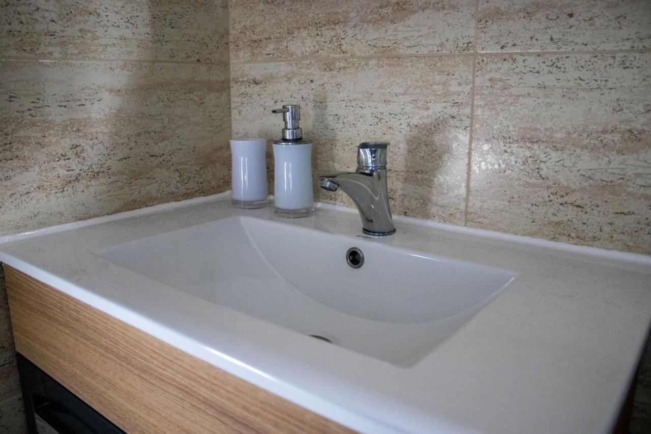 Dnk Residence Simila ภายนอก รูปภาพ